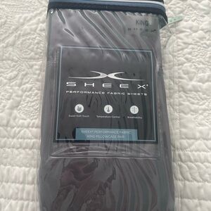 NWT - Sheex Performance Fabric Pillowcase Pair